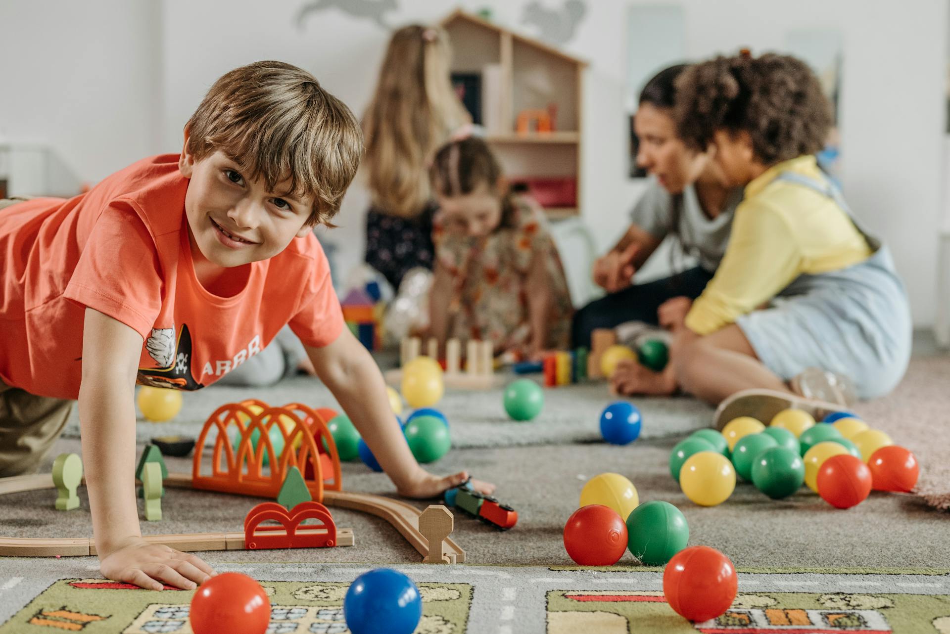 Child playing with educational toys instead of a screen — screen-free play ideas for South African kids